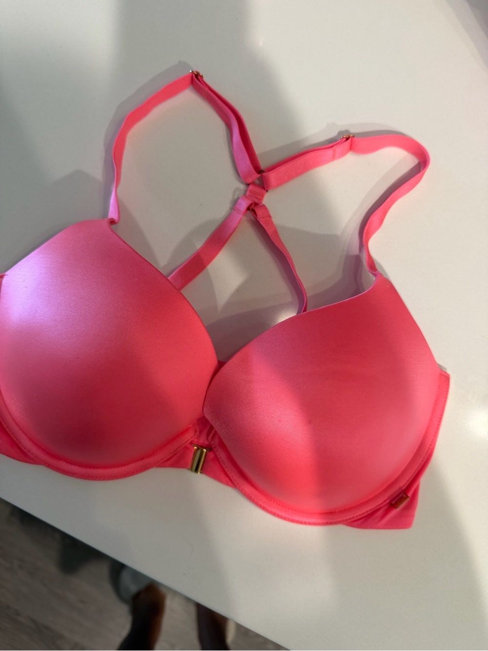 Victorias Secret Very Sexy Front Closure Push-Up Bra size 32DD
